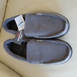 Free with Purchase BNWT Men's Slippers